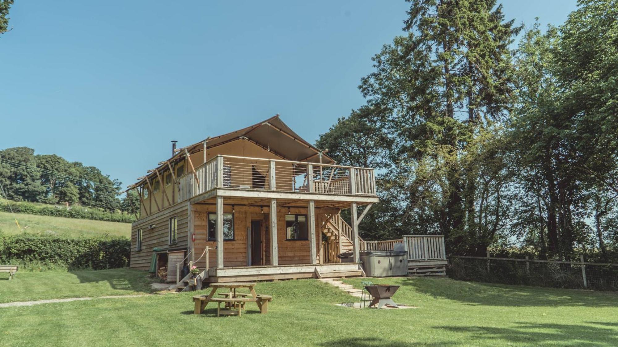 Luxury tent Sweeney Farm Glamping